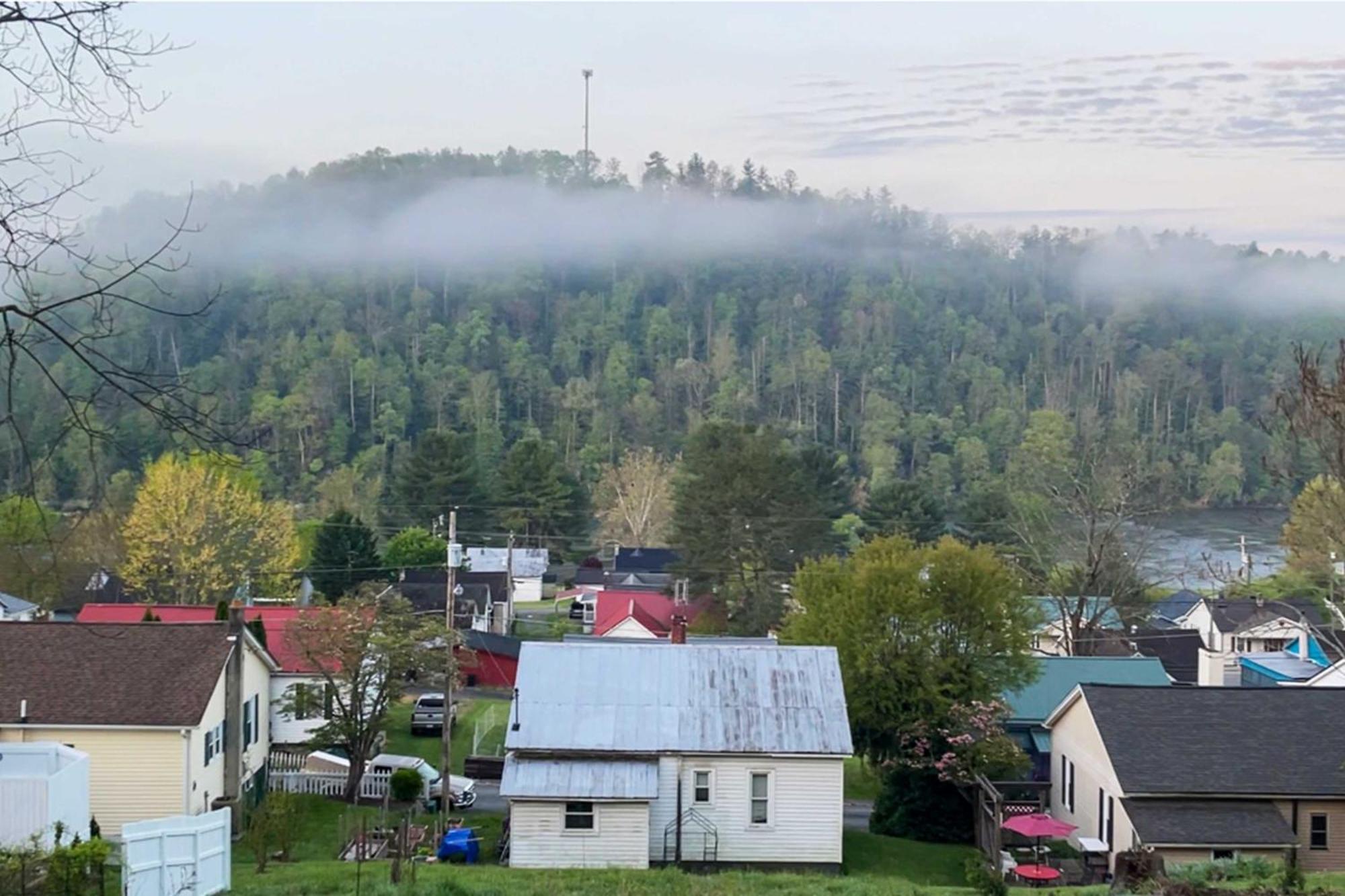 Cozy Fries Escape With Mountain And River Views! Galax エクステリア 写真